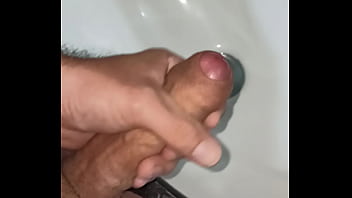 Preview 3 of Wet Vids Porn Hair - Punheta no banheiro