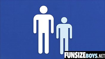 Preview 1 of Sunny Xxx 15video 2017 - Hot y. boy outdoor bareback ass pounding-FUNSIZEBOYS.NET