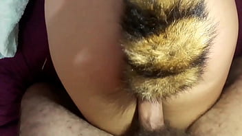 Preview 2 of Twist Cim - Fodendo a novinha submissa com plug anal no cuzinho apertado
