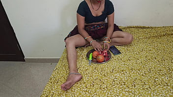 Preview 1 of Strapon Facial Cei - देवर ने भाभी की जम कर चोदा चोद चोद कर चूत से पानी निकल दिया भाभी भी रोने लगी बोली कितना चोदोगे बस करो मुझको बहुत दर्द हो रहा है साफ हिन्दी आवाज में बात करते हुए चूत मारी अपनी भाभी की