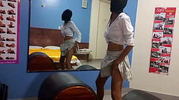 Preview 2 of Brother Sister Port Videos - DELICIOSO CHOCOLATE!! LATINA MORENA SE INICIA EN EL PORNO AMATEUR!! SEXY MORENA SE EXCITA MIENTRAS SE MIRA EN EL ESPEJO,  LUEGO SE TOCA SUS NALGAS Y SUS TETAS MORENAS. PORNO REAL CASERO AMATEUR
