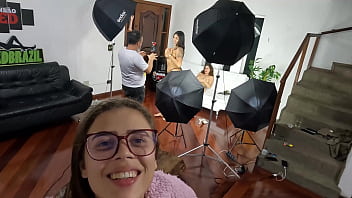 Preview 4 of Jenny Sexy Show - Alice Chilena e Samantha Munhoz as duas aprontando com Binho Ted na casa que rola de tudo