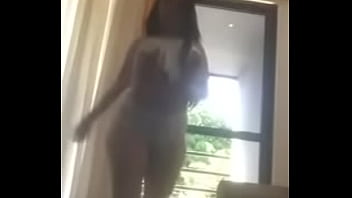 Preview 2 of Jeesel Pomer - Bruna ferraz mostrando a sua deliciosa bunda grande e gostosa
