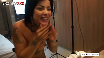Preview 3 of Howard Stern Sexe - Dark Sofi  - Por tras das cameras - EROTIKAXXX - Completo em breve no RED