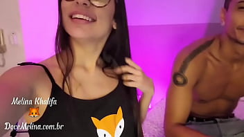 Preview 1 of Wwbeegcm - Mel Khalifa leva jatos de porra na carinha de ninfetinha