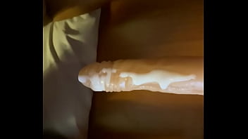 Preview 1 of Kimmie Kream - Jugando con mi dildo lechoso