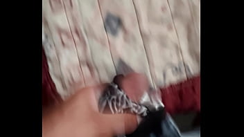 Preview 2 of Huge Cock Gay Trainies - Cal&ccedil_inha Fio Dental da Cunhada Peituda