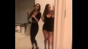 Preview 2 of Cut Tamil Fuck - Fighe spaventose allo specchio