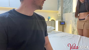 Preview 3 of Hindi Video Sex Xx X - Enquanto isso eu s&oacute_ assisto a minha esposa adora gozar na rola desse comedor mega dotado e safado...