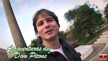 Preview 1 of Reject Him Xy Hd - Don Picone fica encantado com Maria Eduarda com aparelhos nos dentes e &oacute_culos
