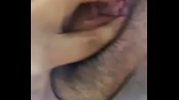 Preview 4 of Mature Pool Squirt - Esposa Gostosa Peituda e de alian&ccedil_a procurando homem nas internet enquanto o Corno trabalha