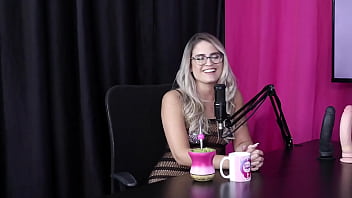 Preview 3 of Momeytokz Xnxx - Vivem um relacionamento n&atilde_o monog&acirc_mico,  e n&atilde_o se considera um poliamorista,  al&eacute_m de ser dif&iacute_cil encontrar um fixo - Reh Queen &amp_ Kstro (SHEER/RED)