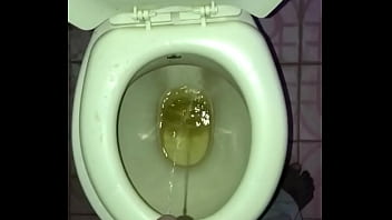 Preview 2 of Kenara Spade - My pee