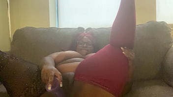 Preview 4 of Real Granny Having Sex - It&rsquo_s Sunday I&rsquo_m home enjoying my pussy wish I had some dick!