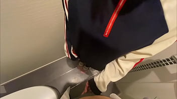Preview 1 of Try Sex Son Mom - スーパ◯のト◯レでサッカー部マネージャーの彼女とキャプテンのSEX。