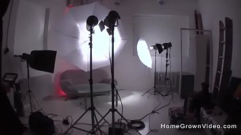Preview 1 of Fucking Seen Dekhate Hue Porn - Amateur German cutie plays with her hairless pussy