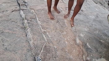 Preview 1 of Pawg Dpd - Orgia em praia carioca .