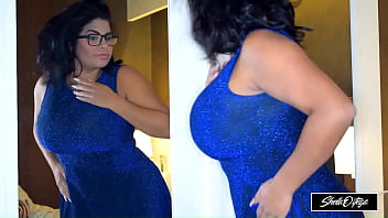 Preview 1 of Aunty Wear Nighty Seduce A Boy - Latina super horny fucking in front of a mirror