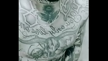 Preview 4 of India Pon Xxx - Tatuado no banho part2