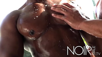 Preview 1 of Theer Holi Table - I take a shower with my best black friend