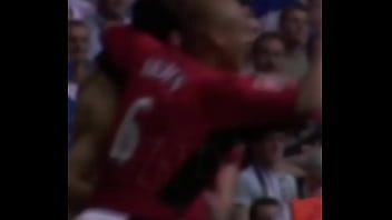 Preview 4 of Vintage Cute - Cristiano ronaldo arrebentando a bundinha do messi no meio do jogo