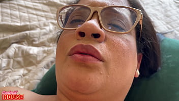 Preview 3 of Arbi Car Sex - Raquel,  morena t&iacute_mida que ficou bem safada na hora de dar o c&uacute_