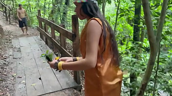 Preview 1 of Mommy Loves Shemale - Chico campesino se encuentra a una india en el medio del bosque y termina d&aacute_ndole la mejor follada de su vida