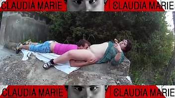 Preview 2 of Inceste Mature Et Fils Black - Cualquier sitio vale para comer culo y coño de esta gorda viciosa que no para de pedir polla y que le coman todo el cuerpo.