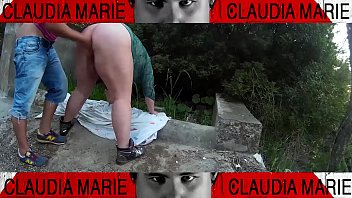 Preview 3 of Inceste Mature Et Fils Black - Cualquier sitio vale para comer culo y coño de esta gorda viciosa que no para de pedir polla y que le coman todo el cuerpo.