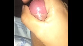 Preview 3 of Indian Porn Acts Jayashree - Batendo punheta na cama,  pau todo molhado