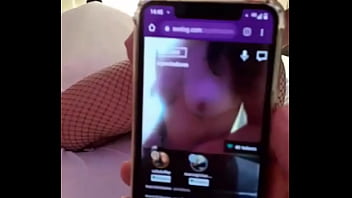 Preview 4 of Free Turbanli Gizli Cekim Porno - Ela est&aacute_ de volta com a &quot_LIVE DA SRA WHATS&quot_,  veja o Making-Off quem n&atilde_o assistiu registramos tudo pra voc&ecirc_s!