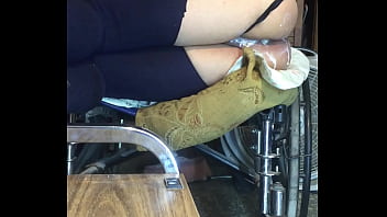 Preview 2 of Putas Venesolanas - bialkita esta metiendose los dedos y un dildo porel culo por no poder contener sus ganas de meterse un buen pedaso gordo y duro de verga