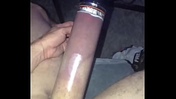Preview 1 of Amateur Bbc Virgin - J&rsquo_ai r&eacute_ussi &agrave_ toucher le fond de la pompe