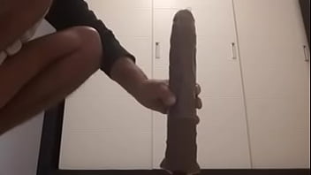 Preview 1 of Sex Ti Hon Va Khong Lo - Sentando gostoso neste consolo grande Que del&iacute_cia@!!!!