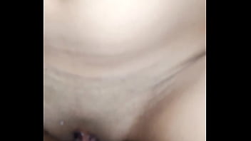 Preview 2 of 11 Yrs Girl Pussy - Cogiendo sin hacer bulla