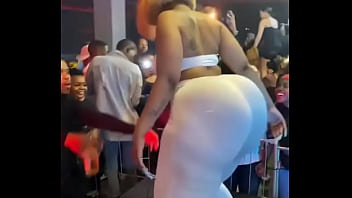 Preview 3 of Kata Ballas - Dancing to Amapiano at a club