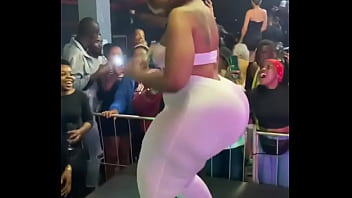 Preview 4 of Kata Ballas - Dancing to Amapiano at a club