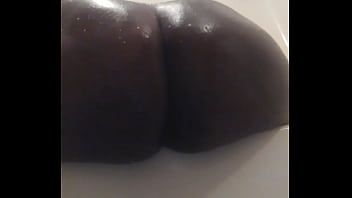 Preview 4 of Jouicy Pussy In Mouth - Black Babe shaking her wet ass