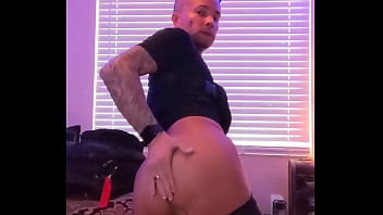 Preview 1 of The Naturals - Butt plug ALL DAY