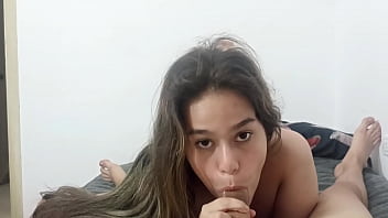 Preview 4 of Hanna Wtf Pass - le doy una deliciosa mamada a mi hermanastro (parte 1)