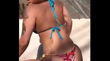 Preview 2 of Vwssaxzi - Rebolando gostoso!