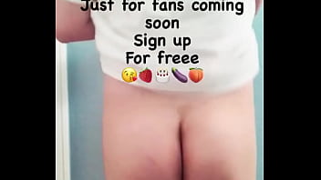 Preview 4 of Missouri Threesomes - Clap them ass cheeks boy for