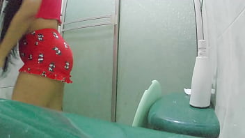Preview 2 of Antioch Ca - MAdrastra descubre camara amateur que puse para grabarla en el ba&ntilde_o