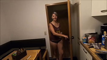 Preview 1 of Hmong Vue - Teaser video (cum and piss)