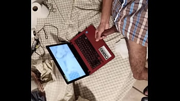 Preview 2 of Mom Son Seduced Move - Jalada viendo porno