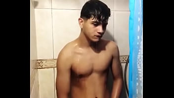 Preview 3 of Richilla - En la ducha 4