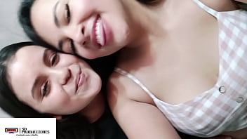Preview 1 of Sexy Milf Slut India - follando en un centro comercial de colombia