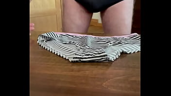 Preview 1 of Free Porn Videos To Watch Online - Pulling on her pantyhose and cum shot