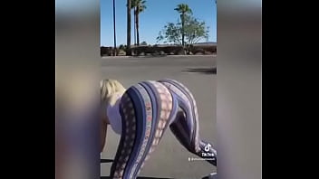Preview 2 of Presley Dasan - Fat ass shake and twerk comp gooner