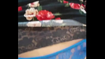 Preview 4 of Cock Ball Stretching Weight - Me doy de sentones en su vergota gruesa
